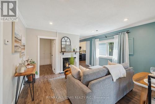 787 Churchill Lane, Georgina (Historic Lakeshore Communities), ON - Indoor Photo Showing Living Room With Fireplace