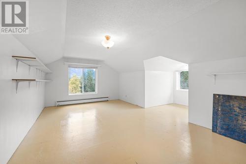 16155 Seymour Road, Crawford Bay, BC - Indoor Photo Showing Other Room