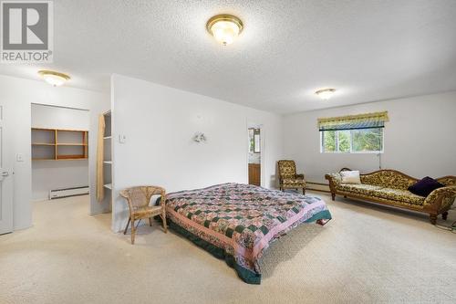 16155 Seymour Road, Crawford Bay, BC - Indoor Photo Showing Bedroom