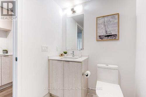 1111 - 1 Jarvis Street, Hamilton (Beasley), ON - Indoor Photo Showing Bathroom