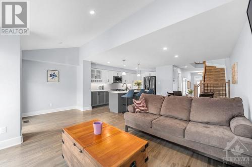 210 Purchase Street, Ottawa, ON - Indoor Photo Showing Living Room