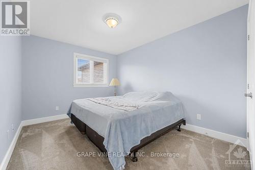 210 Purchase Crescent, Ottawa, ON - Indoor Photo Showing Bedroom