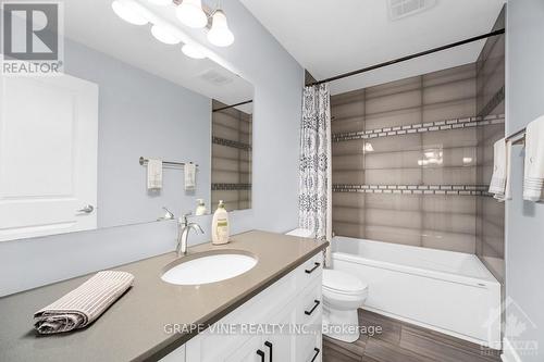 210 Purchase Crescent, Ottawa, ON - Indoor Photo Showing Bathroom