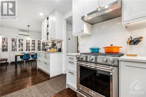 127 Acacia Avenue, Ottawa, ON - Indoor Photo Showing Kitchen With Upgraded Kitchen