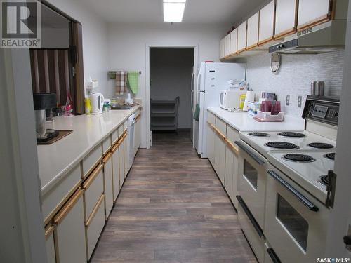 306 102 Manor Drive, Nipawin, SK - Indoor Photo Showing Kitchen