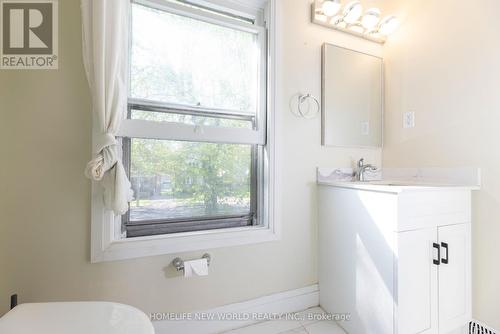 1078 King Street W, Hamilton (Westdale), ON - Indoor Photo Showing Bathroom