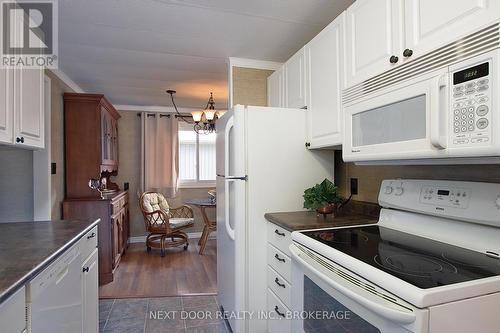 199 Pebble Beach Parkway, South Huron (Stephen Twp), ON - Indoor Photo Showing Kitchen