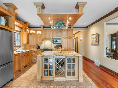 Cuisine - 1065 Boul. Du Bord-De-L'Eau, Salaberry-De-Valleyfield, QC - Indoor Photo Showing Kitchen