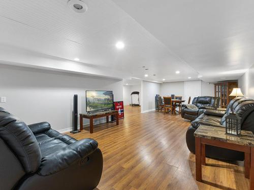 Basement - 1065 Boul. Du Bord-De-L'Eau, Salaberry-De-Valleyfield, QC - Indoor Photo Showing Living Room