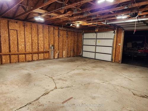 7 Jeffrey Dr, Quinte West, ON - Indoor Photo Showing Garage