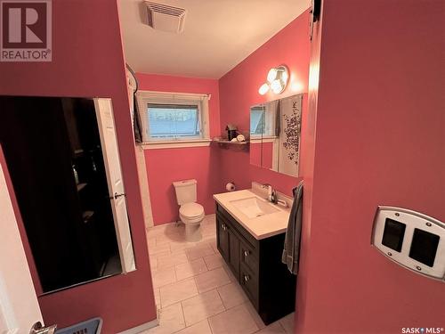 701 Donald Street, Hudson Bay, SK - Indoor Photo Showing Bathroom