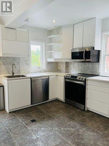 1115 Islington Avenue, Toronto (Stonegate-Queensway), ON - Indoor Photo Showing Kitchen With Upgraded Kitchen