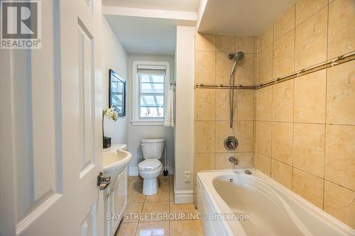 12 Craigmore Crescent, Toronto, ON - Indoor Photo Showing Bathroom