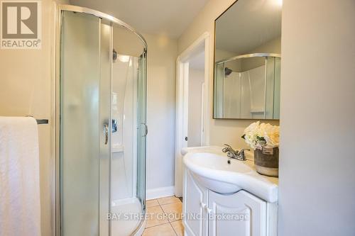 12 Craigmore Crescent, Toronto, ON - Indoor Photo Showing Bathroom