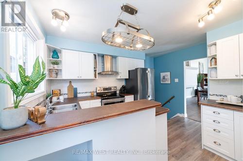 10 Rowallan Drive, Toronto (West Hill), ON - Indoor Photo Showing Kitchen With Double Sink