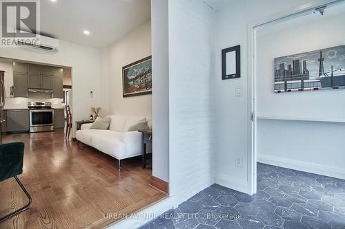 292 Withrow Avenue, Toronto, ON - Indoor