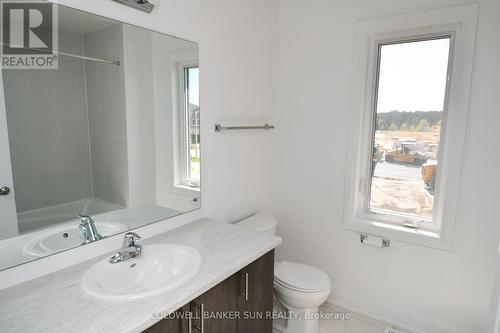 3 Gateway Drive, Barrie, ON - Indoor Photo Showing Bathroom