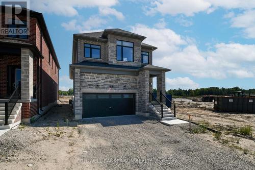 3 Gateway Drive, Barrie, ON -  With Fireplace