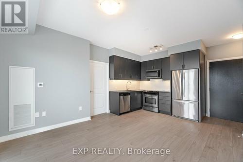 922 - 8 Nahani Way, Mississauga (Hurontario), ON - Indoor Photo Showing Kitchen