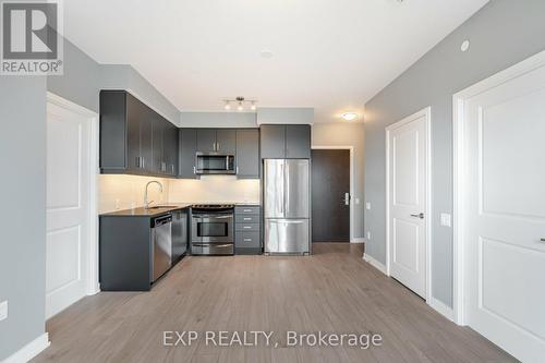 922 - 8 Nahani Way, Mississauga (Hurontario), ON - Indoor Photo Showing Kitchen