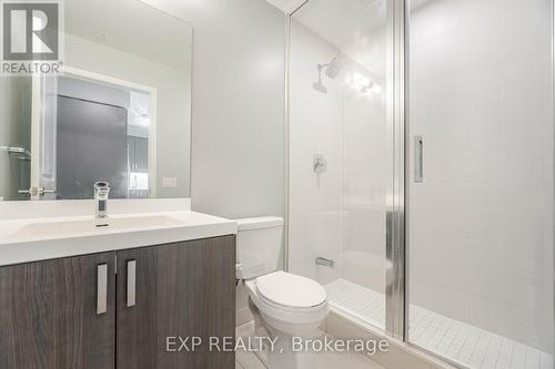 922 - 8 Nahani Way, Mississauga (Hurontario), ON - Indoor Photo Showing Bathroom