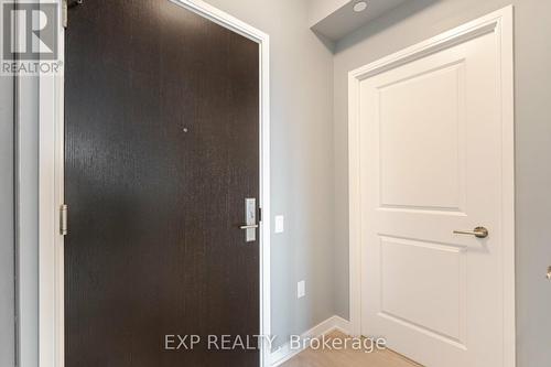 922 - 8 Nahani Way, Mississauga (Hurontario), ON - Indoor Photo Showing Other Room