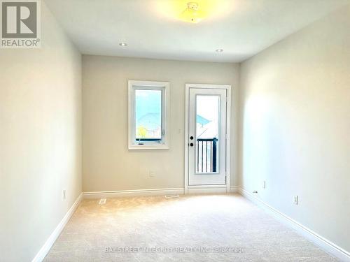 259 Tennant Circle, Vaughan (Vellore Village), ON - Indoor Photo Showing Other Room