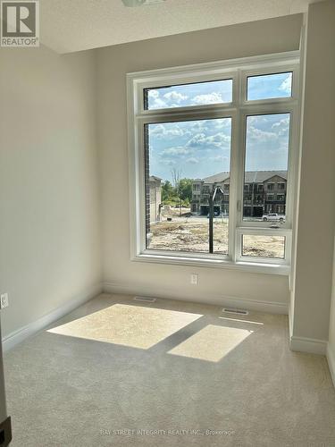 259 Tennant Circle, Vaughan (Vellore Village), ON - Indoor Photo Showing Other Room