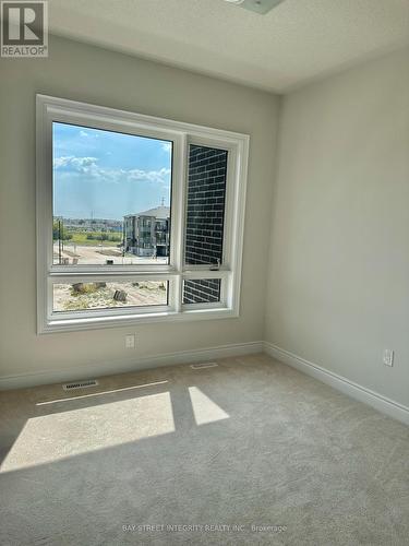 259 Tennant Circle, Vaughan (Vellore Village), ON - Indoor Photo Showing Other Room