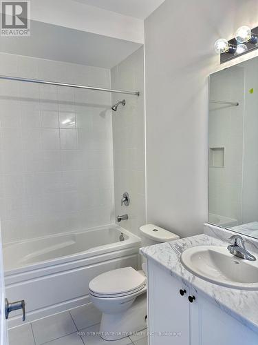 259 Tennant Circle, Vaughan, ON - Indoor Photo Showing Bathroom