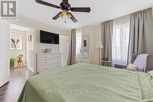 12 - 40 Dartmouth Gate, Hamilton (Lakeshore), ON - Indoor Photo Showing Bedroom