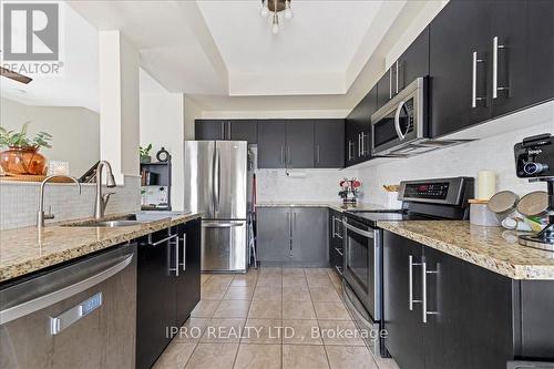 12 - 40 Dartmouth Gate, Hamilton (Lakeshore), ON - Indoor Photo Showing Kitchen With Double Sink With Upgraded Kitchen