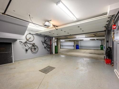 Garage - 2150Z Place Des Tilleuls, Saint-Bruno-De-Montarville, QC 