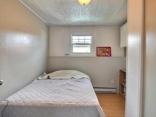 Chambre Ã Â coucher - 21 Rue Yvon, Rouyn-Noranda, QC - Indoor Photo Showing Bedroom