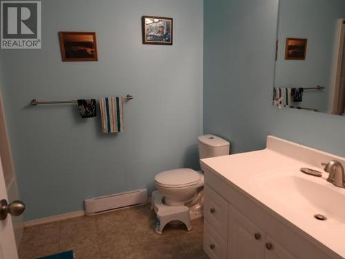 36-18 Azure Road, Whitehorse, YT - Indoor Photo Showing Bathroom