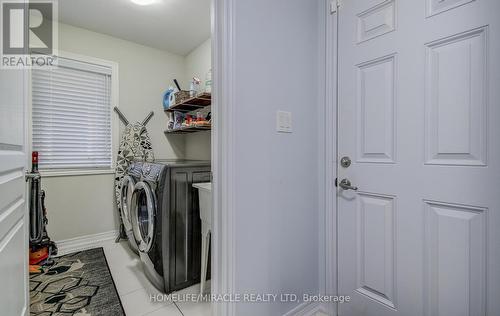 4444 Shuttleworth Drive, Niagara Falls, ON - Indoor Photo Showing Laundry Room