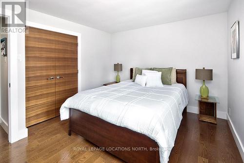 515 4Th Avenue W, Owen Sound, ON - Indoor Photo Showing Bedroom