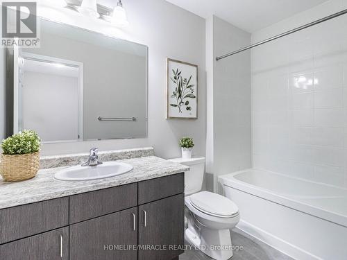 222 Amand Drive, Kitchener, ON - Indoor Photo Showing Bathroom