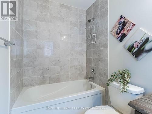 222 Amand Drive, Kitchener, ON - Indoor Photo Showing Bathroom