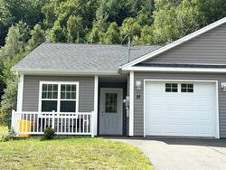 15 Jenifer Court  New Minas, NS B4N 0H7