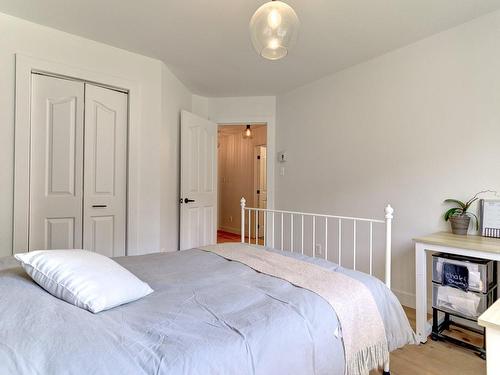 Bedroom - 1797 Mtée St-François, Sainte-Julienne, QC - Indoor Photo Showing Bedroom