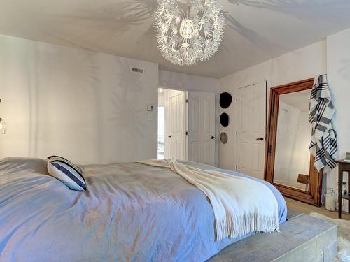 Master bedroom - 1797 Mtée St-François, Sainte-Julienne, QC - Indoor Photo Showing Bedroom