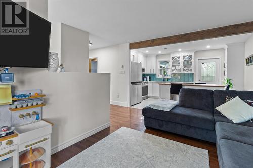 3 Ellesmere Avenue, Paradise, NL - Indoor Photo Showing Living Room