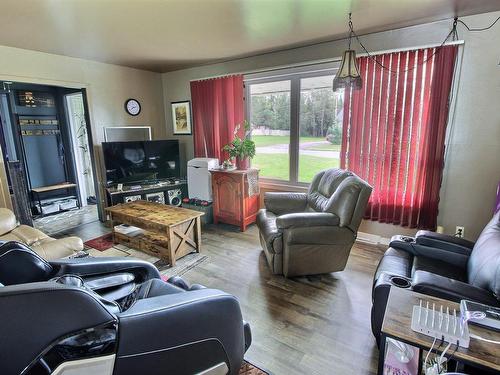 Living room - 25 Rue Des Trembles, Matagami, QC - Indoor Photo Showing Living Room