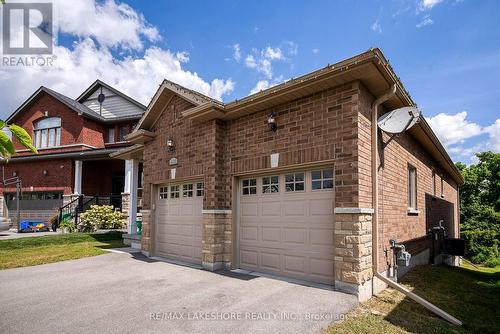 1584 Cahill Drive, Peterborough (Otonabee), ON - Outdoor