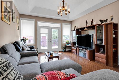 1584 Cahill Drive, Peterborough (Otonabee), ON - Indoor Photo Showing Living Room