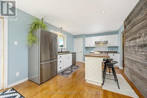 064232 County Rd 3, East Garafraxa, ON - Indoor Photo Showing Kitchen