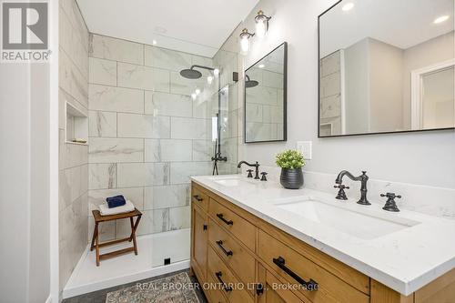 064232 County Rd 3, East Garafraxa, ON - Indoor Photo Showing Bathroom