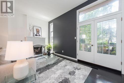 19 - 24 Reid Drive, Mississauga (Streetsville), ON - Indoor With Fireplace