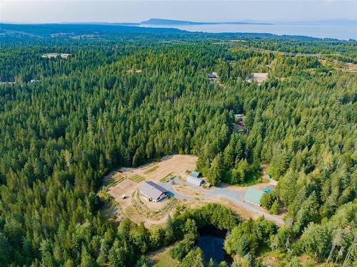 930 Spider Lake Rd, Qualicum Beach, BC 